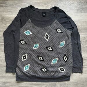 Torrid Bejeweled Quilted Baseball Tee Shirt Lomg Sleeves Grey Casual Size 0 (L)